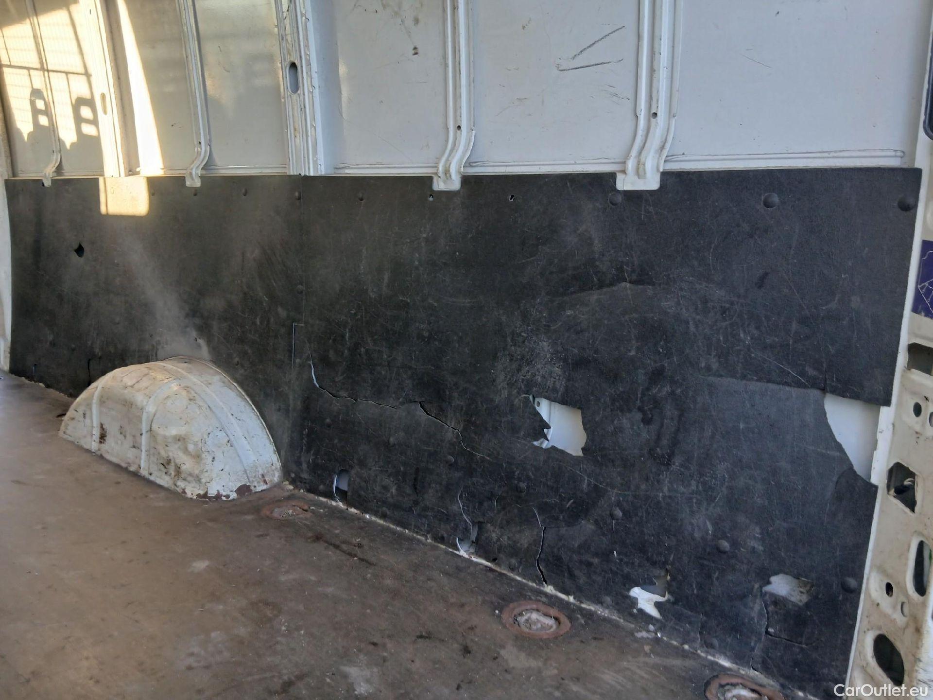  Iveco  Daily IVECO  / 2019 / 4P / combi 35S 14H V 4100/H2 16H M3  #47