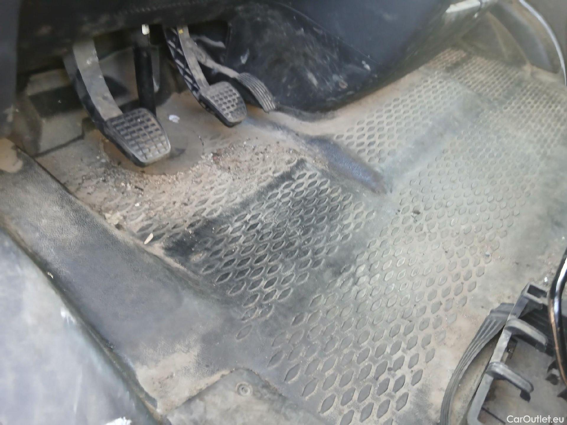  Iveco  Daily IVECO  / 2019 / 4P / combi 35S 14H V 4100/H2 16H M3  #20