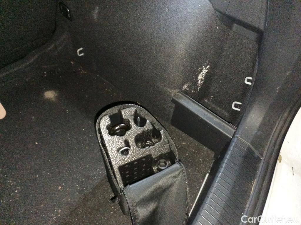  Volkswagen  Tiguan  R-Line 2.0 TDI 150CV AT7 E6d #3