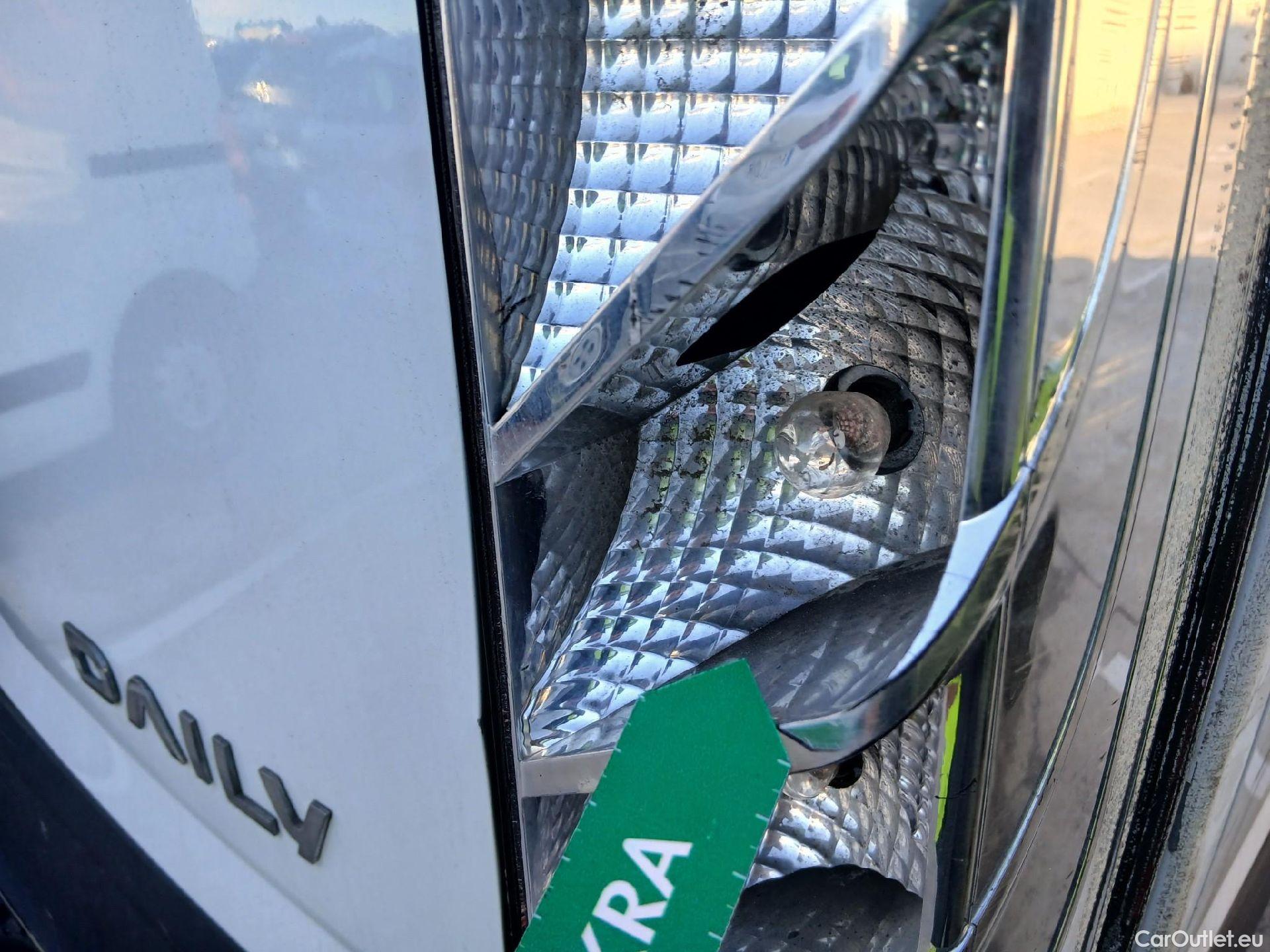  Iveco  Daily IVECO  / 2019 / 4P / combi 35S 14H V 4100/H2 16H M3  #43