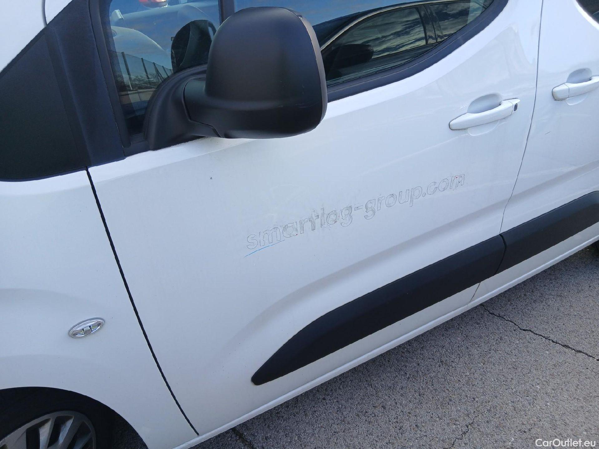  Opel  Combo OPEL  Life / 2018 / 5P / combi 1.5 TD 75kW (100CV) S/S Edition Plus L (IND) #11