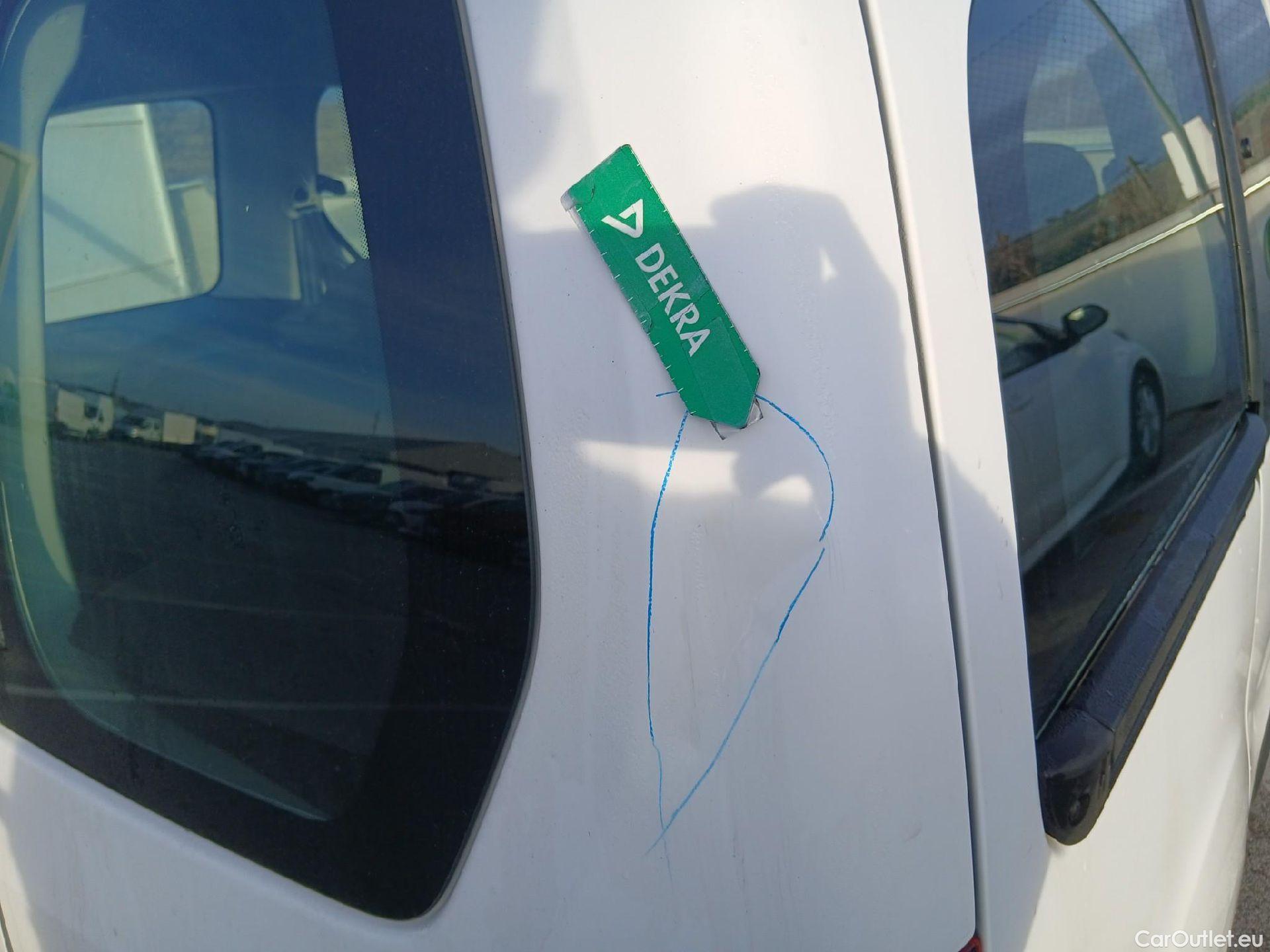  Citroen  Berlingo  Combi Live Edition 1.6 BlueHDi 100CV MT5 E6 #25