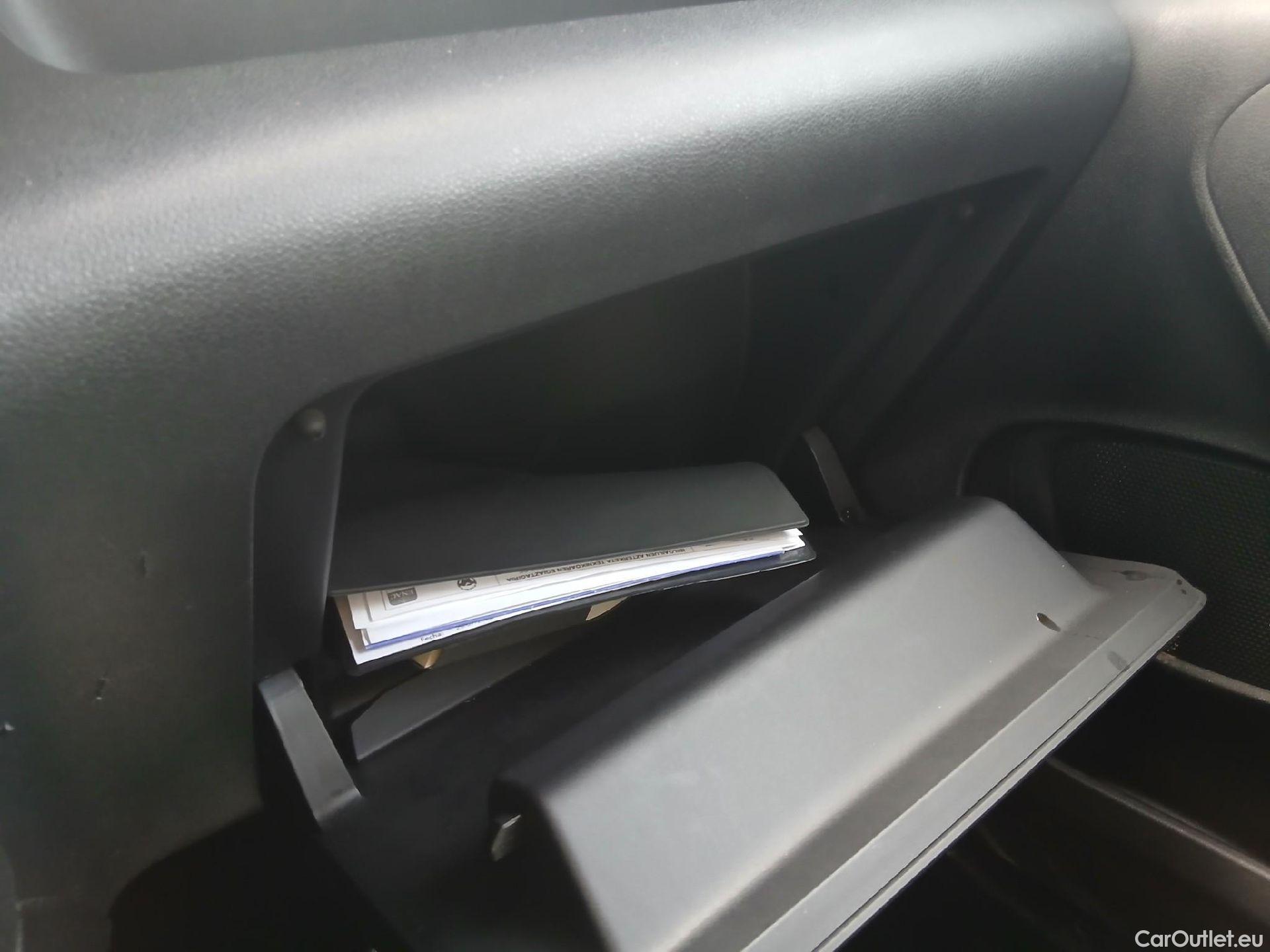  Opel  Combo OPEL  Life / 2018 / 5P / combi 1.5 TD 75kW (100CV) S/S Edition Plus L (IND) #2