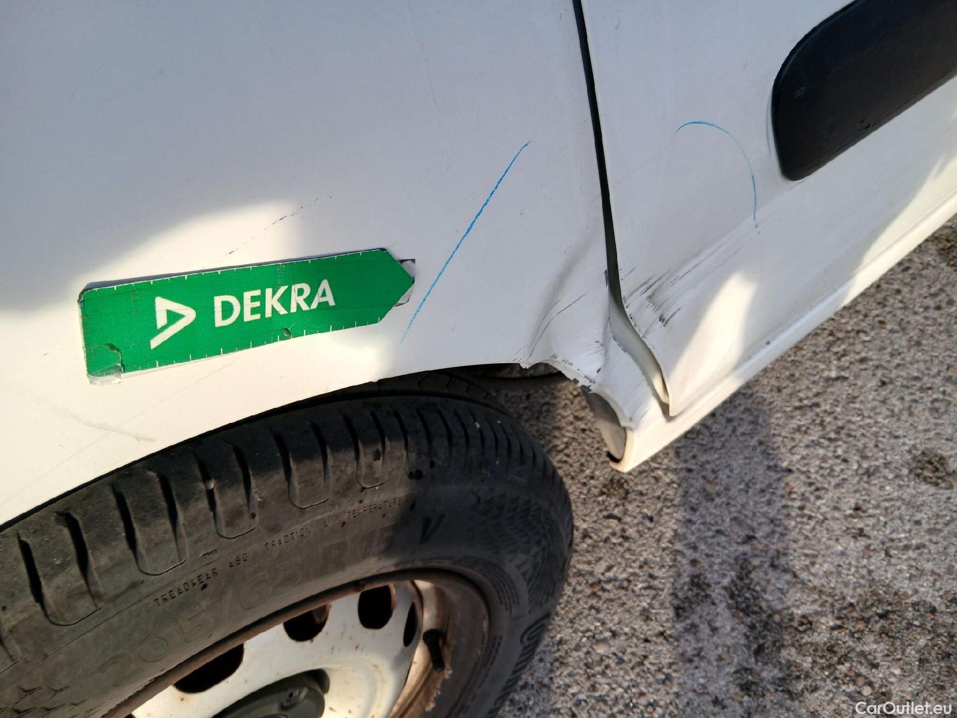  Citroen  Berlingo  Combi Live Edition 1.6 BlueHDi 100CV MT5 E6 #32