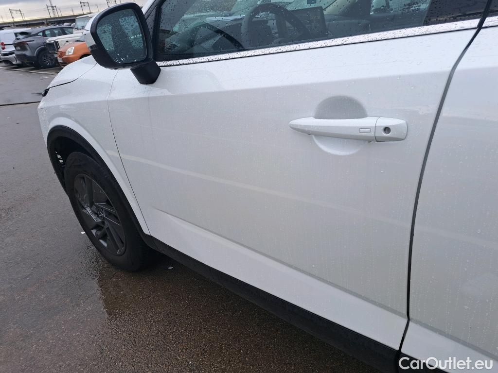  Land Rover  Discovery NISSAN QASHQAI / 2024 / 5P / todoterreno DIG-T 103kW (140CV) mHEV 4x2 Acenta #9