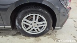  Volkswagen  Passat 2.0 TDI SCR DSG Elegance Variant #10