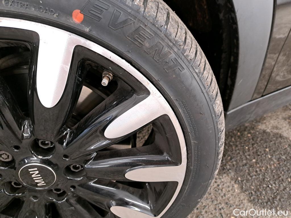  Mini  Cooper MINI Mini / 2014 / 5P / Berline  S Finition MINI Yours 192 ch BVA7 #17