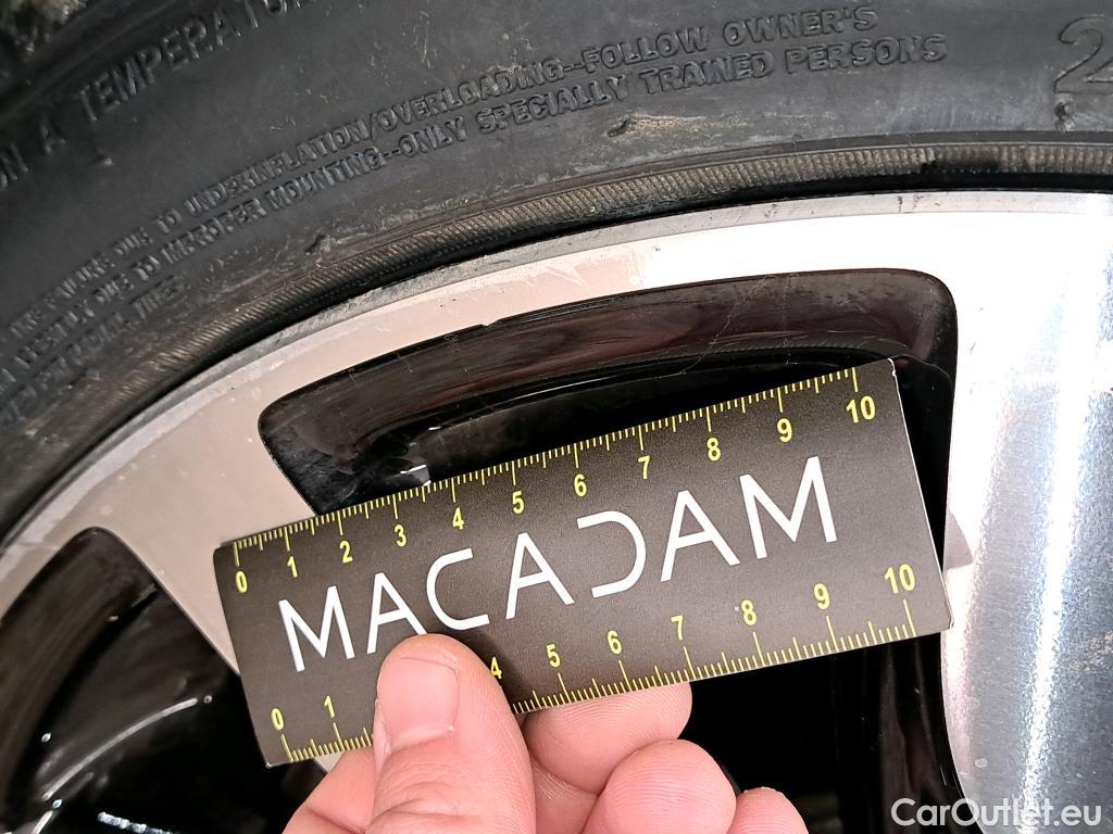  Mini  Cooper MINI Mini / 2014 / 5P / Berline  S Finition MINI Yours 192 ch BVA7 #25