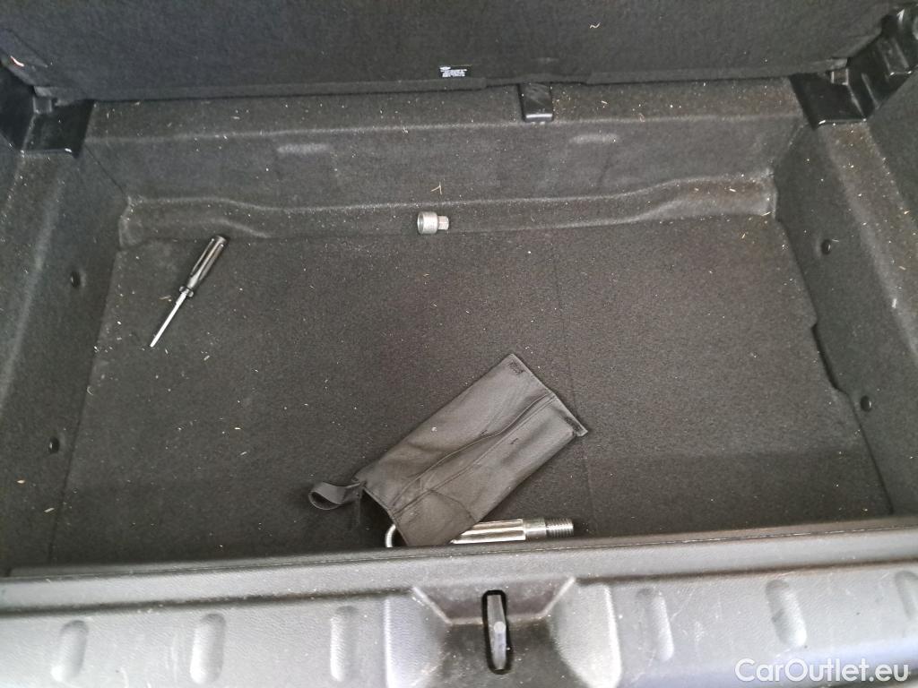  Mini  Cooper MINI Mini / 2014 / 5P / Berline  S Finition MINI Yours 192 ch BVA7 #5