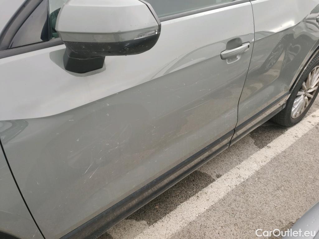  Audi  Q2 AUDI  / 2016 / 5P / todoterreno Design 30 TFSI 85kW (116CV) #3