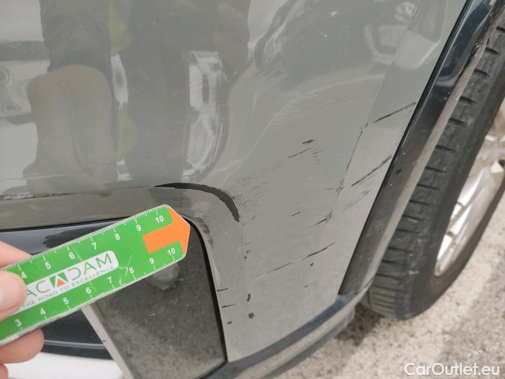  Audi  Q2 AUDI  / 2016 / 5P / todoterreno Design 30 TFSI 85kW (116CV) #28