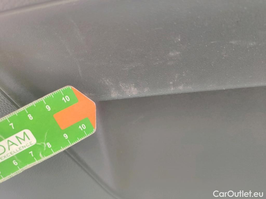  Audi  Q2 AUDI  / 2016 / 5P / todoterreno Design 30 TFSI 85kW (116CV) #24