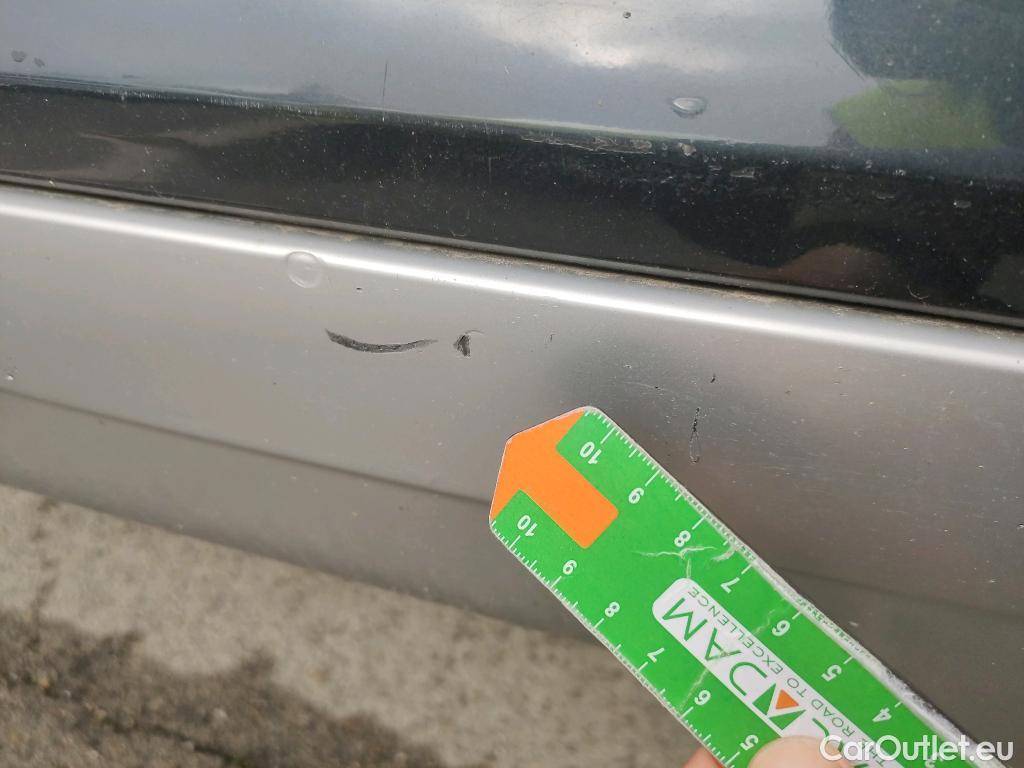  Audi  Q2 AUDI  / 2016 / 5P / todoterreno Design 30 TFSI 85kW (116CV) #37