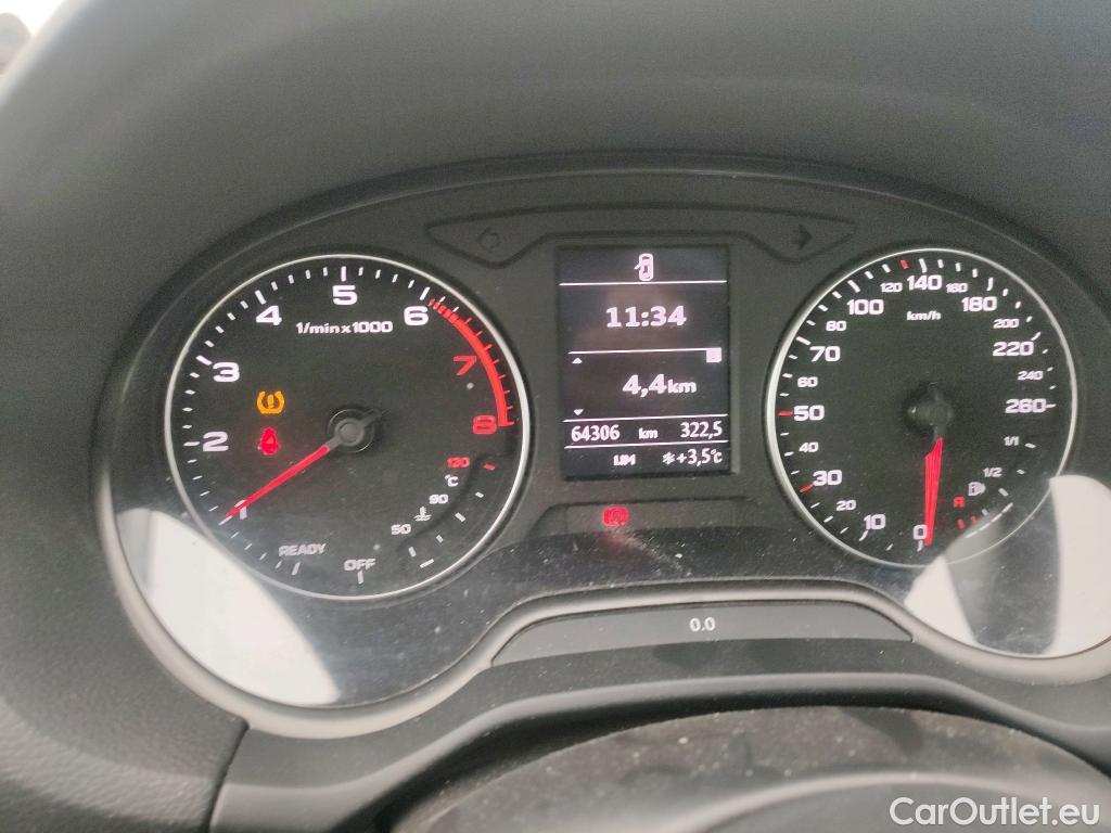  Audi  Q2 AUDI  / 2016 / 5P / todoterreno Design 30 TFSI 85kW (116CV) #40