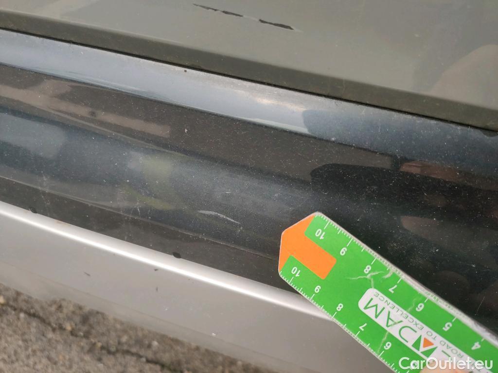  Audi  Q2 AUDI  / 2016 / 5P / todoterreno Design 30 TFSI 85kW (116CV) #39