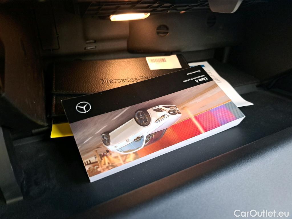  Mercedes  A-Klasse MERCEDES-BENZ Clase A / 2018 / 5P / berlina con portón A 200 d #30