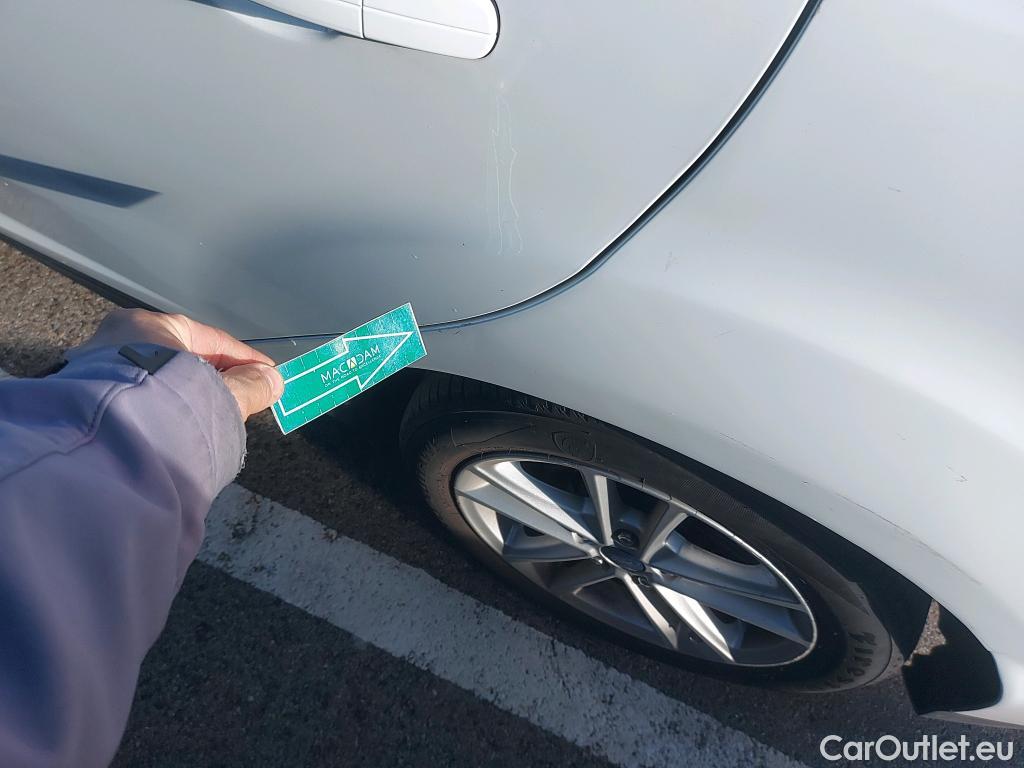  Ford  Focus FORD  5p 3G berlina con portón 1.5 TDCi E6 88kW (120CV) Trend+ #9