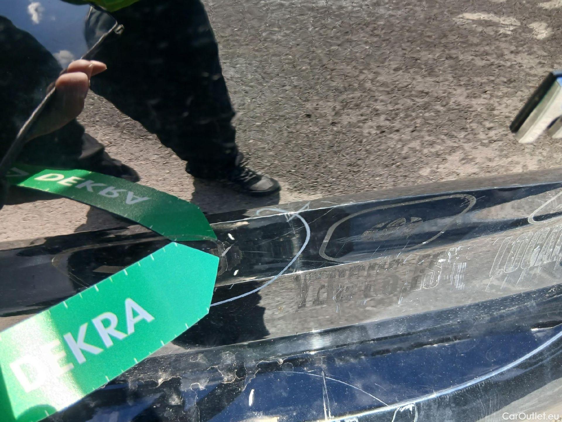  Hyundai   Ioniq HYUNDAI / 2019 / 5P / berlina con portón 1.6 GDI HEV Tecno DCT #34