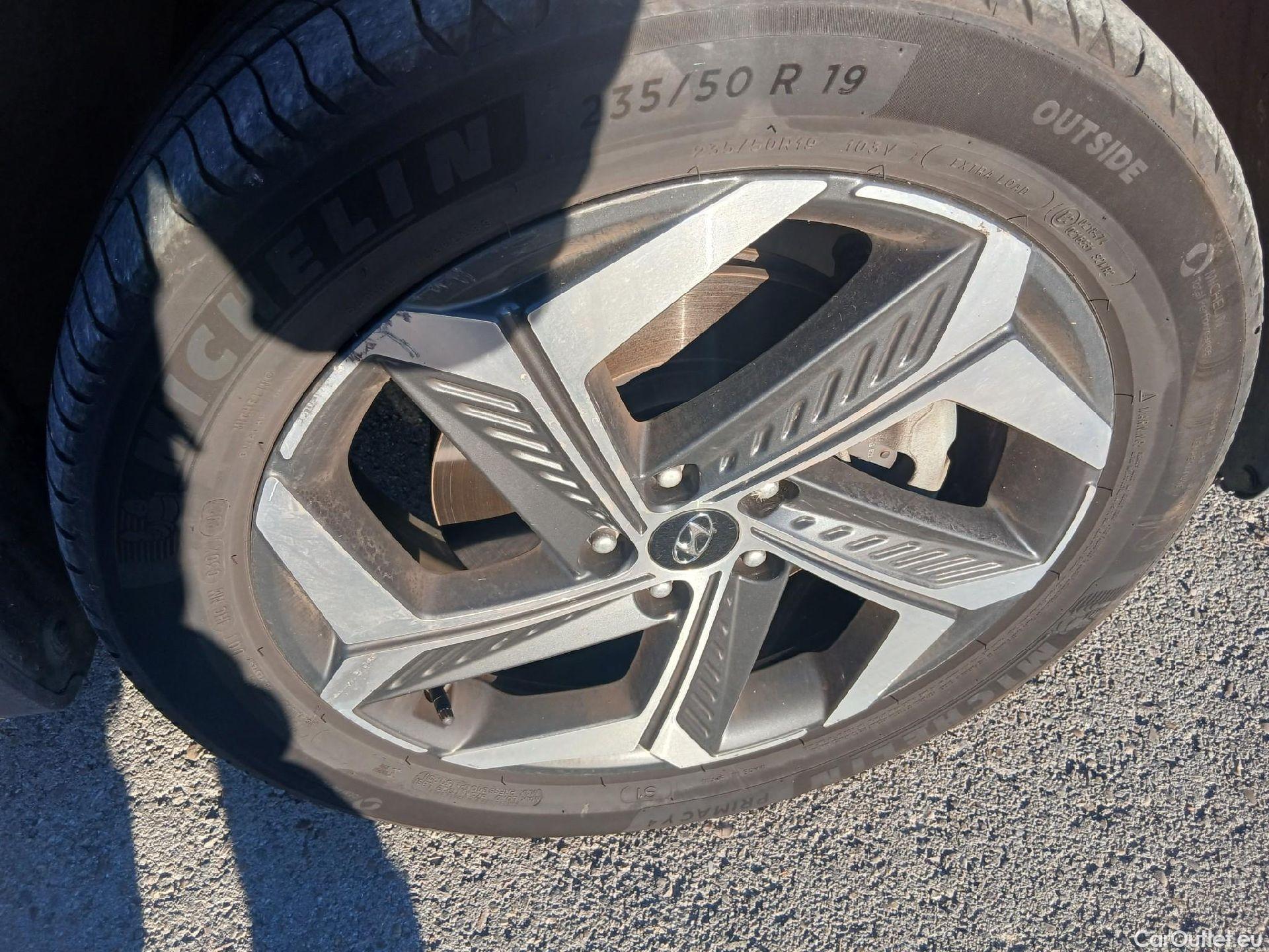  Hyundai  Tucson HYUNDAI  / 2020 / 5P / todoterreno 1.6 TGDI PHEV 195kW Style Auto 4x4 #23