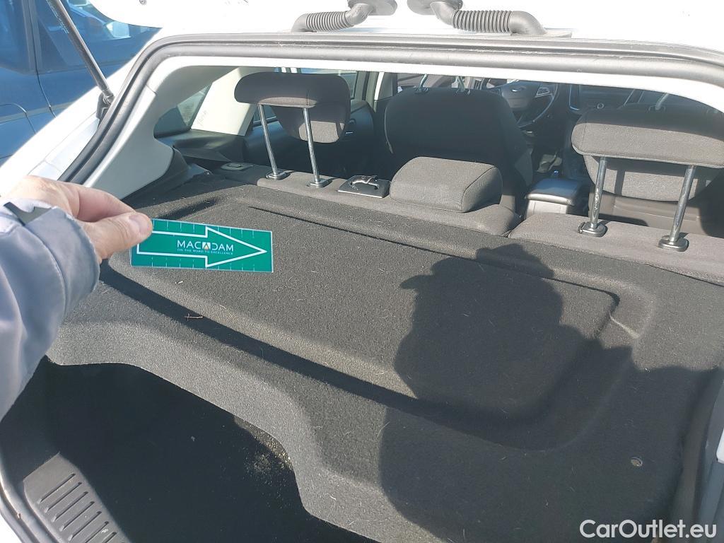  Ford  Focus FORD  5p 3G berlina con portón 1.5 TDCi E6 88kW (120CV) Trend+ #15