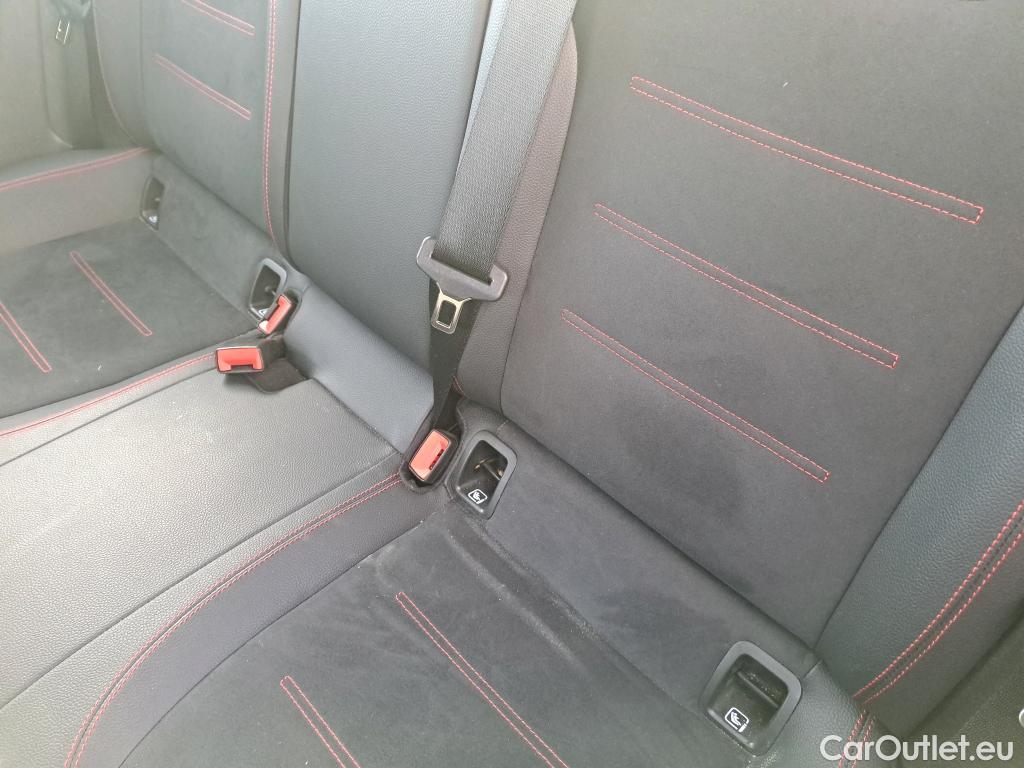  Mercedes  A-Klasse MERCEDES-BENZ Clase A / 2018 / 5P / berlina con portón A 200 d #38