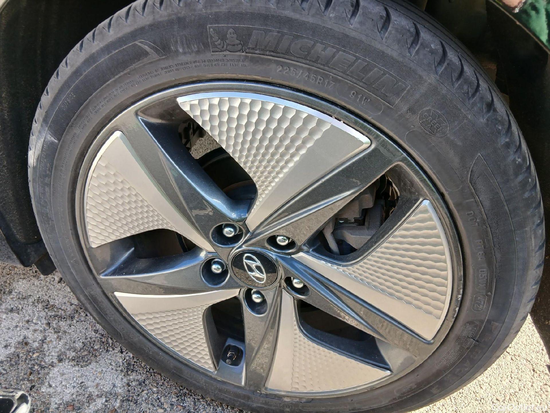  Hyundai   Ioniq HYUNDAI / 2019 / 5P / berlina con portón 1.6 GDI HEV Tecno DCT #9