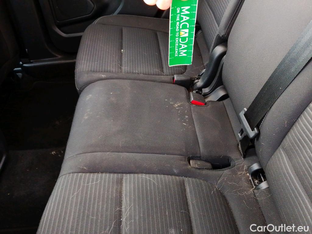  Ford  Kuga FORD  / 2019 / 5P / todoterreno Titanium 1.5T EcoBoost 88kW (120CV) #6