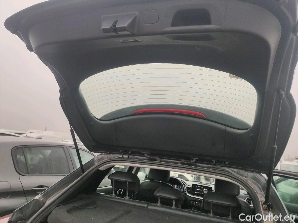  KIA  XCeed KIA  1.6 GDi PHEV 104kW (141CV) eDrive #13