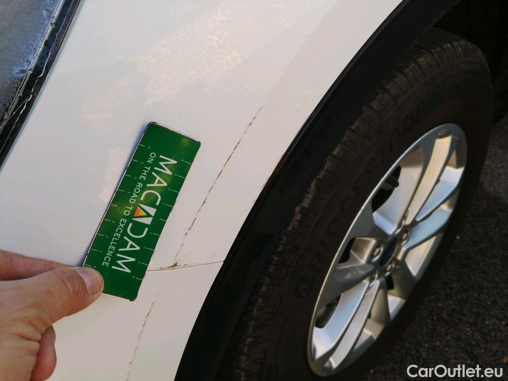  Ford  Kuga FORD  / 2019 / 5P / todoterreno Titanium 1.5T EcoBoost 88kW (120CV) #10