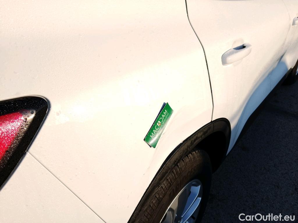  Ford  Kuga FORD  / 2019 / 5P / todoterreno Titanium 1.5T EcoBoost 88kW (120CV) #3