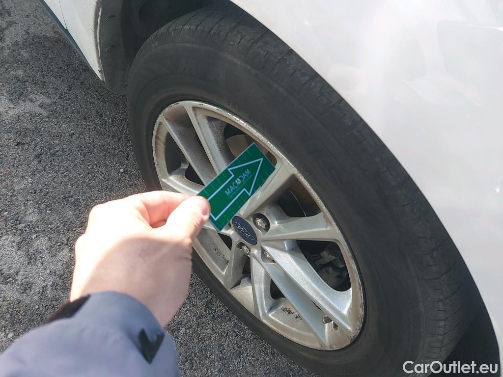  Ford  Focus FORD  5p 3G berlina con portón 1.5 TDCi E6 88kW (120CV) Trend+ #25