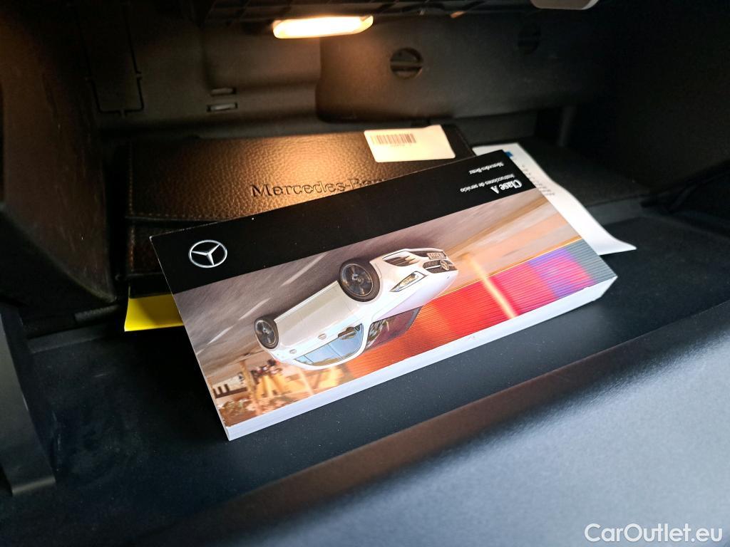  Mercedes  A-Klasse MERCEDES-BENZ Clase A / 2018 / 5P / berlina con portón A 200 d #31