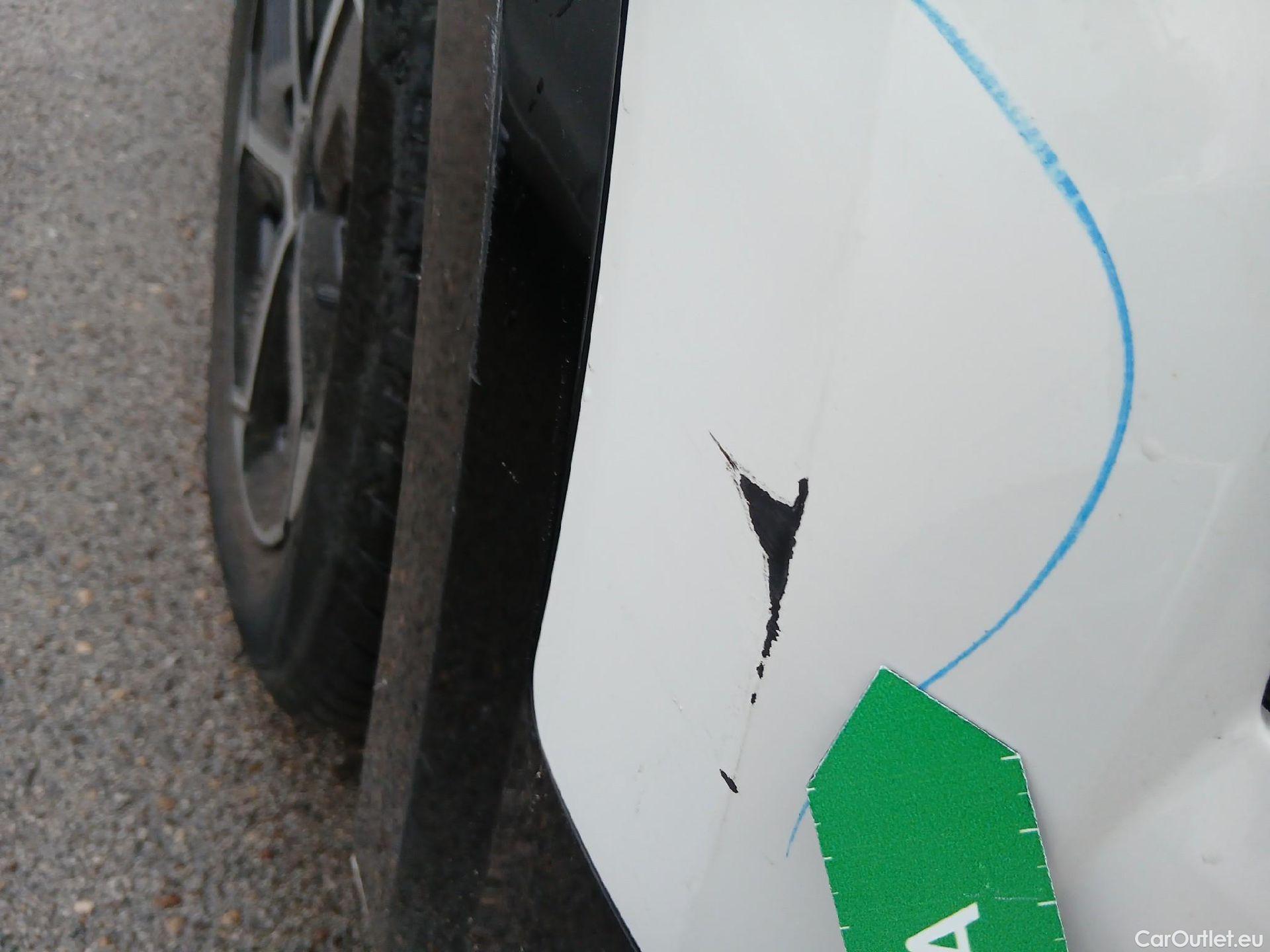  KIA  Niro KIA  / 2022 / 5P / crossover 1.6 GDi HEV 104kW (141CV) Drive #4