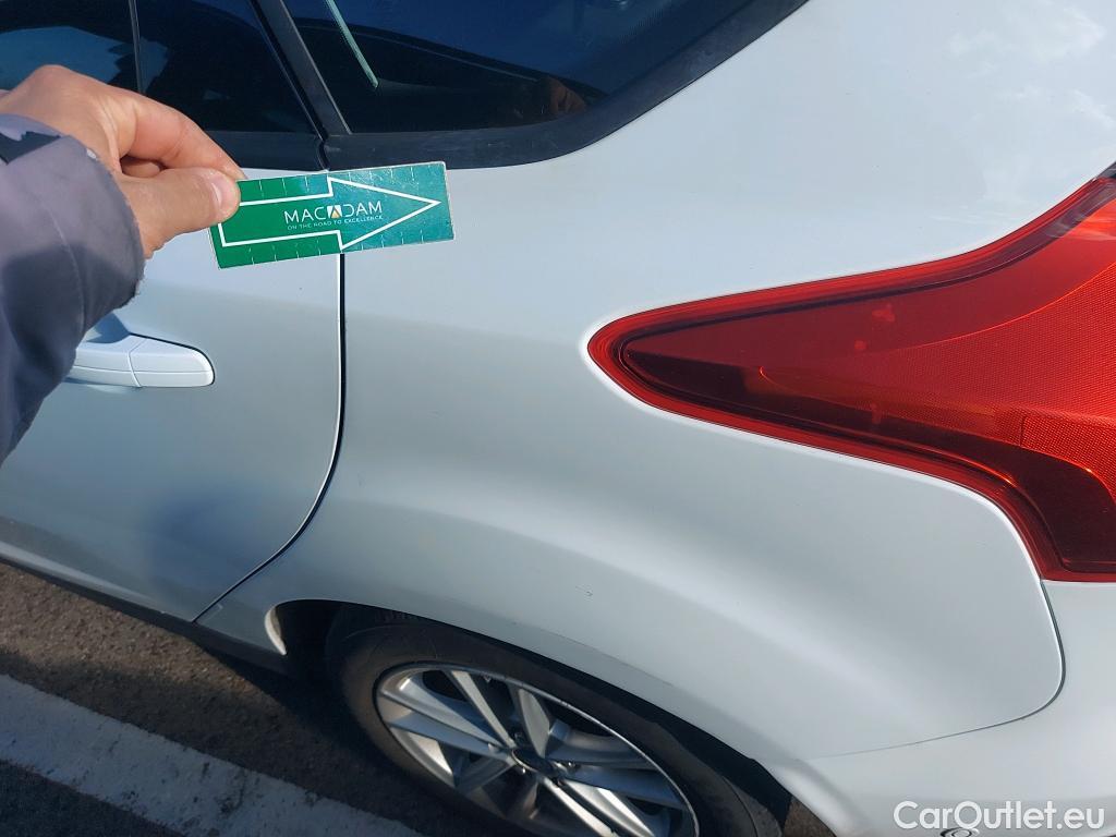  Ford  Focus FORD  5p 3G berlina con portón 1.5 TDCi E6 88kW (120CV) Trend+ #8