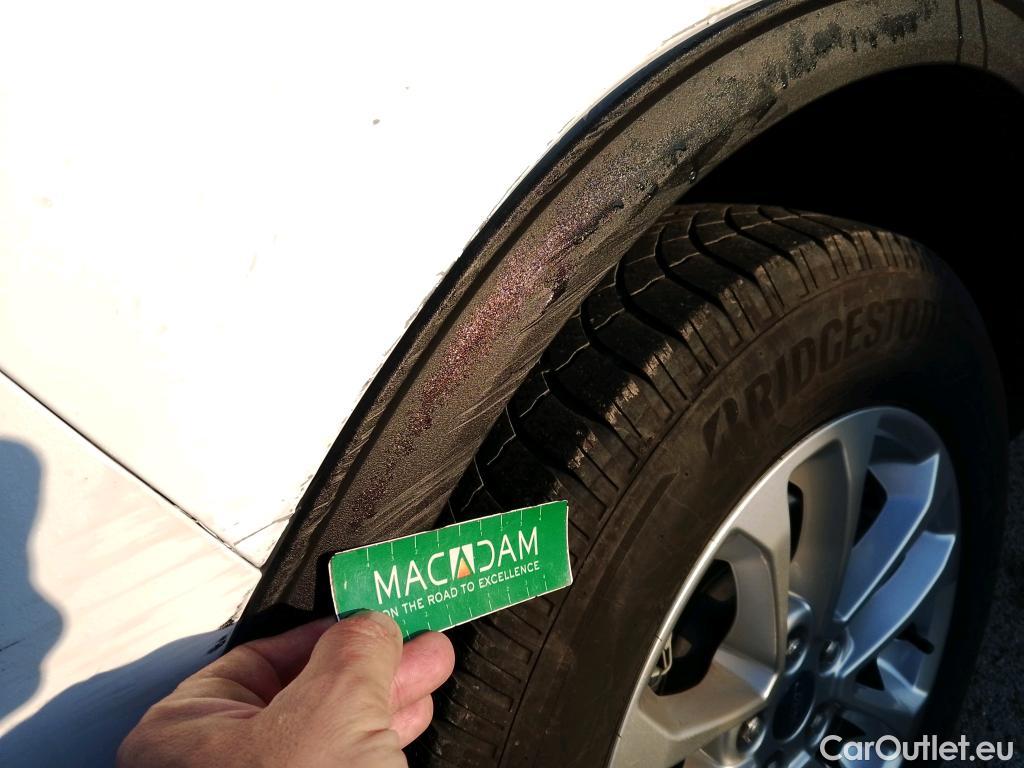  Ford  Kuga FORD  / 2019 / 5P / todoterreno Titanium 1.5T EcoBoost 88kW (120CV) #19