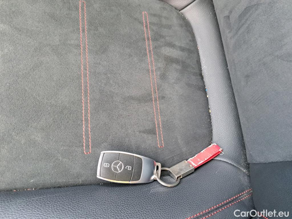  Mercedes  A-Klasse MERCEDES-BENZ Clase A / 2018 / 5P / berlina con portón A 200 d #4