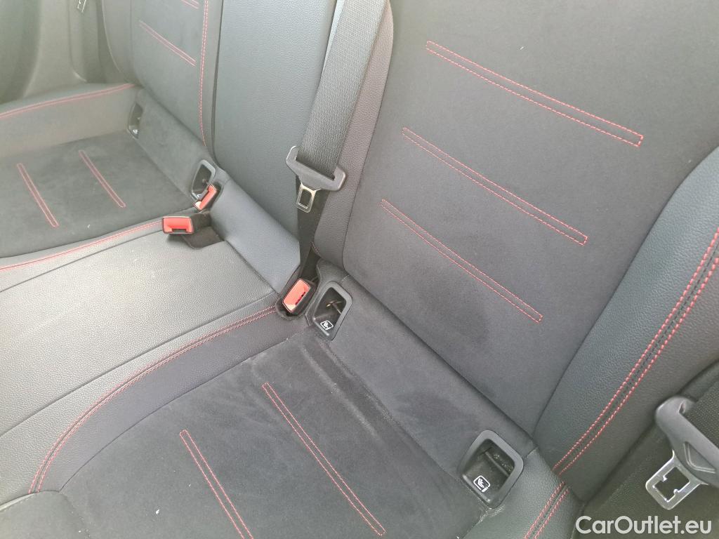  Mercedes  A-Klasse MERCEDES-BENZ Clase A / 2018 / 5P / berlina con portón A 200 d #37