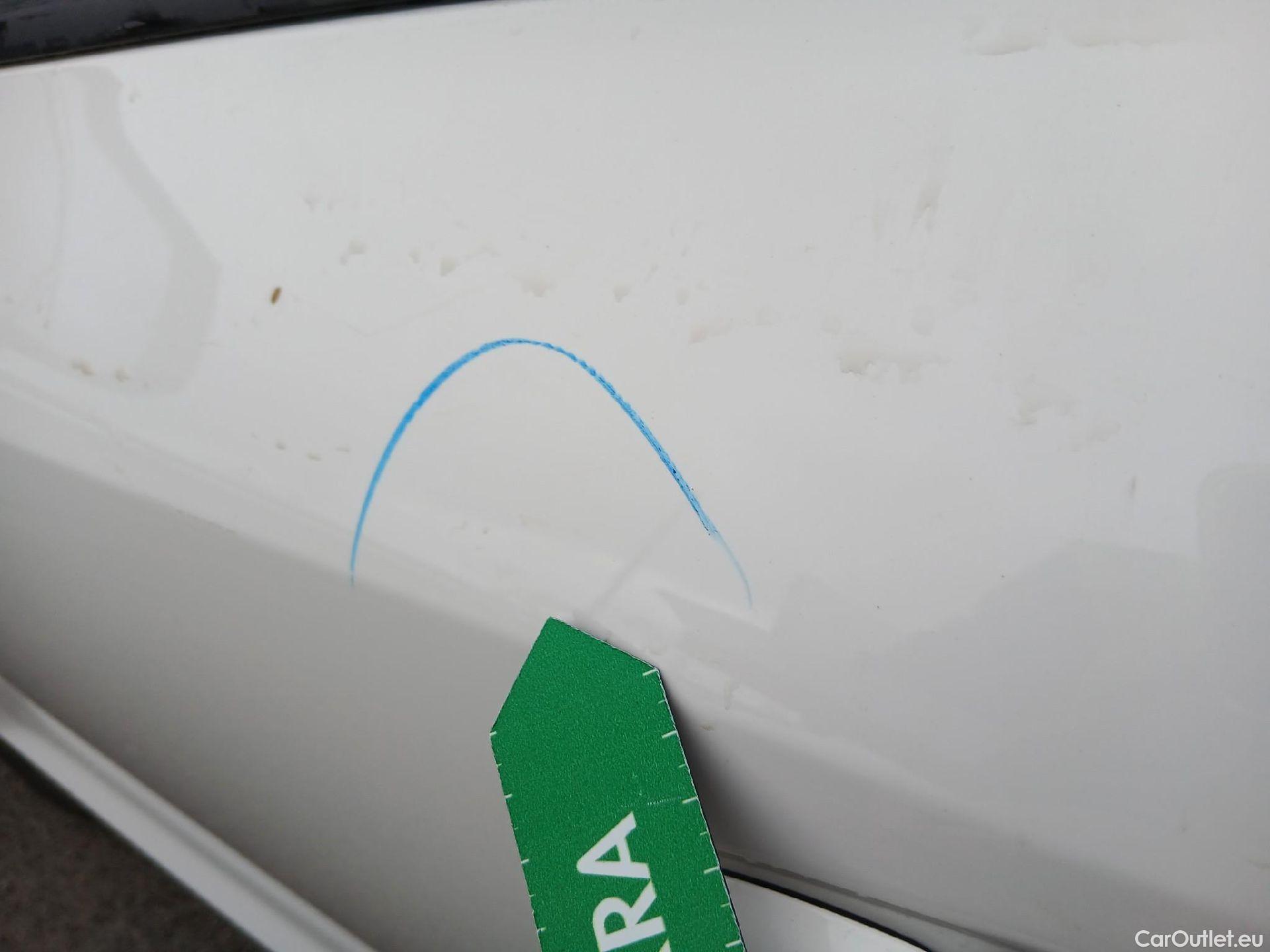  KIA  Niro KIA  / 2022 / 5P / crossover 1.6 GDi HEV 104kW (141CV) Drive #8