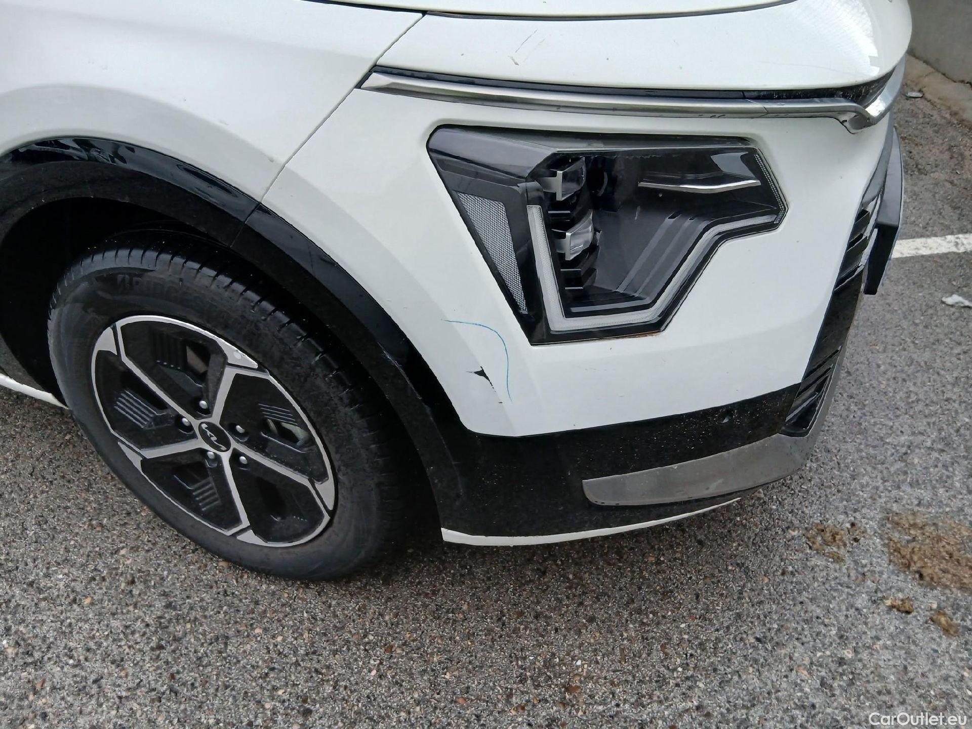  KIA  Niro KIA  / 2022 / 5P / crossover 1.6 GDi HEV 104kW (141CV) Drive #7