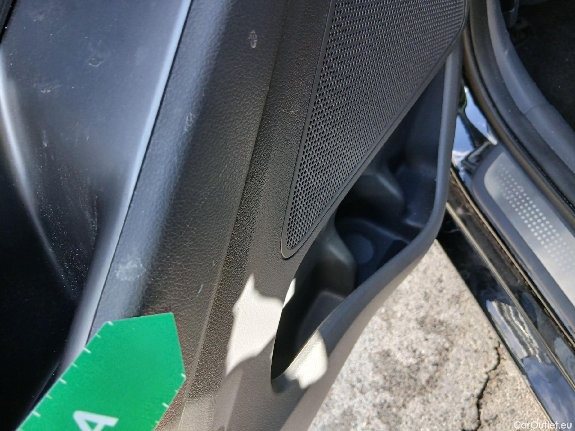  Hyundai   Ioniq HYUNDAI / 2019 / 5P / berlina con portón 1.6 GDI HEV Tecno DCT #5