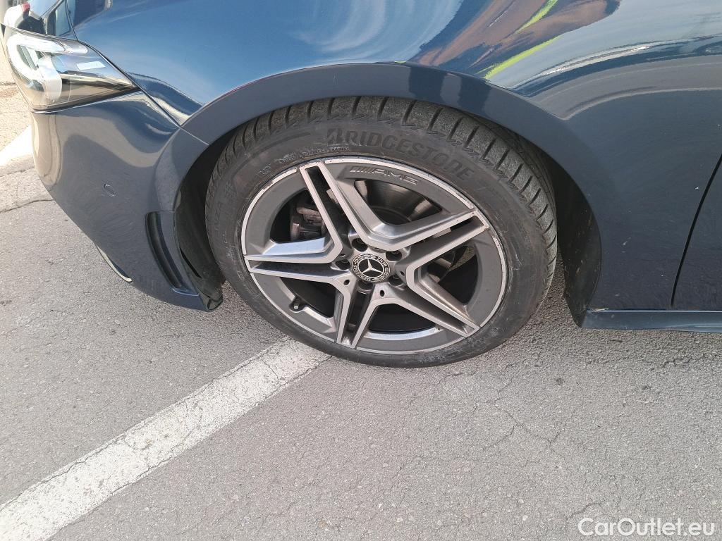  Mercedes  A-Klasse MERCEDES-BENZ Clase A / 2018 / 5P / berlina con portón A 200 d #9