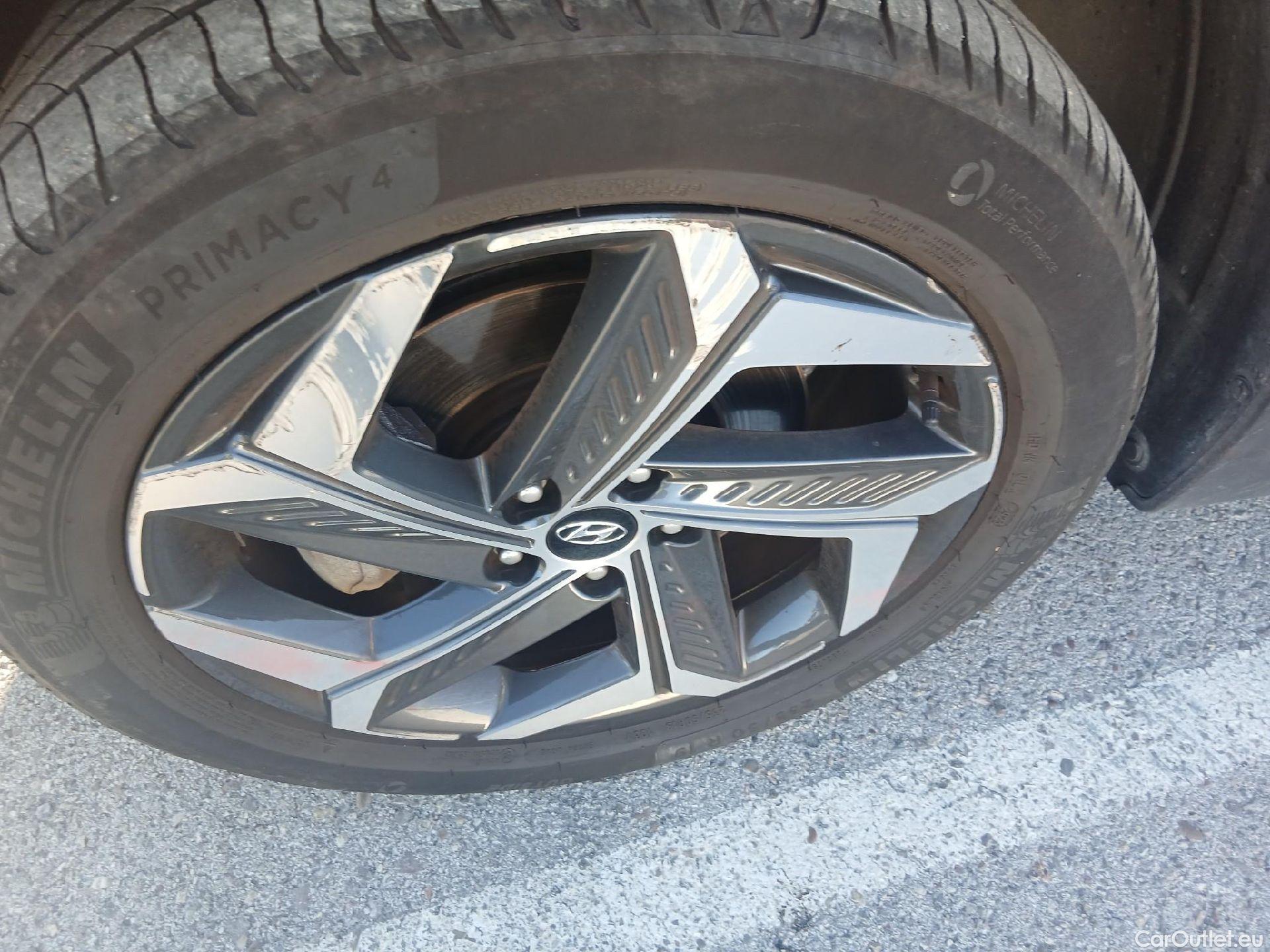  Hyundai  Tucson HYUNDAI  / 2020 / 5P / todoterreno 1.6 TGDI PHEV 195kW Style Auto 4x4 #9