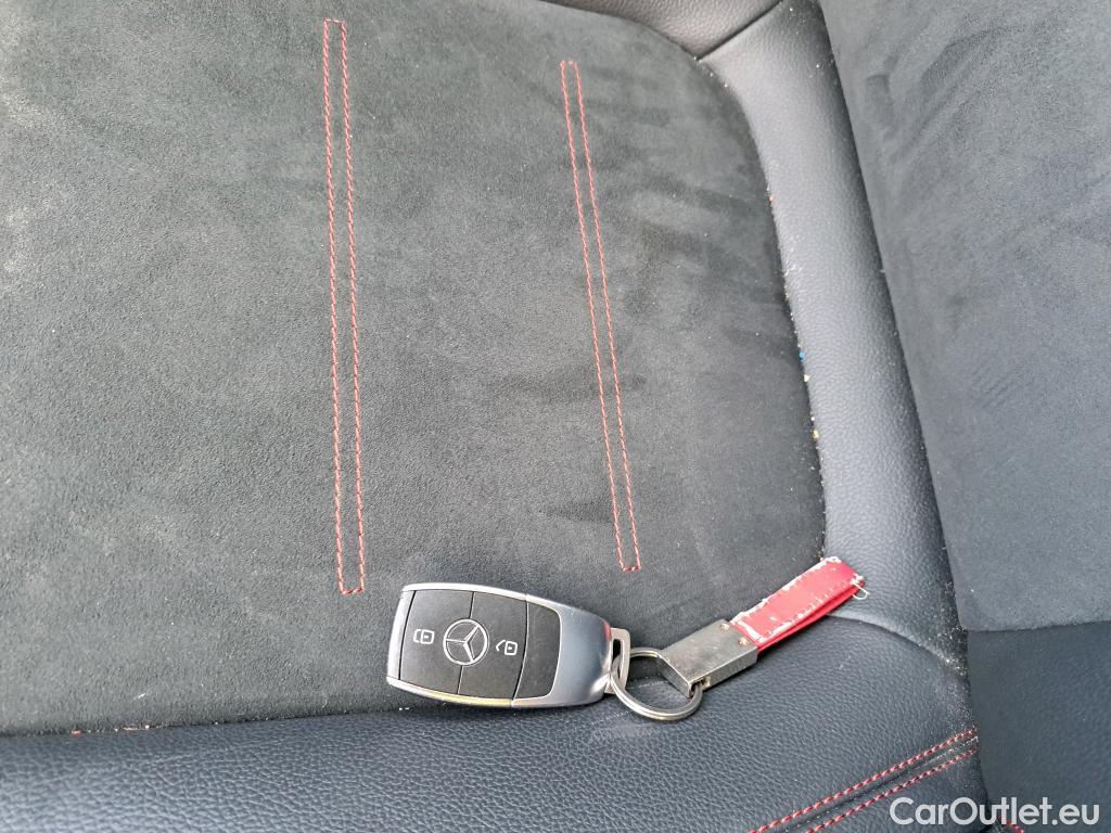  Mercedes  A-Klasse MERCEDES-BENZ Clase A / 2018 / 5P / berlina con portón A 200 d #3