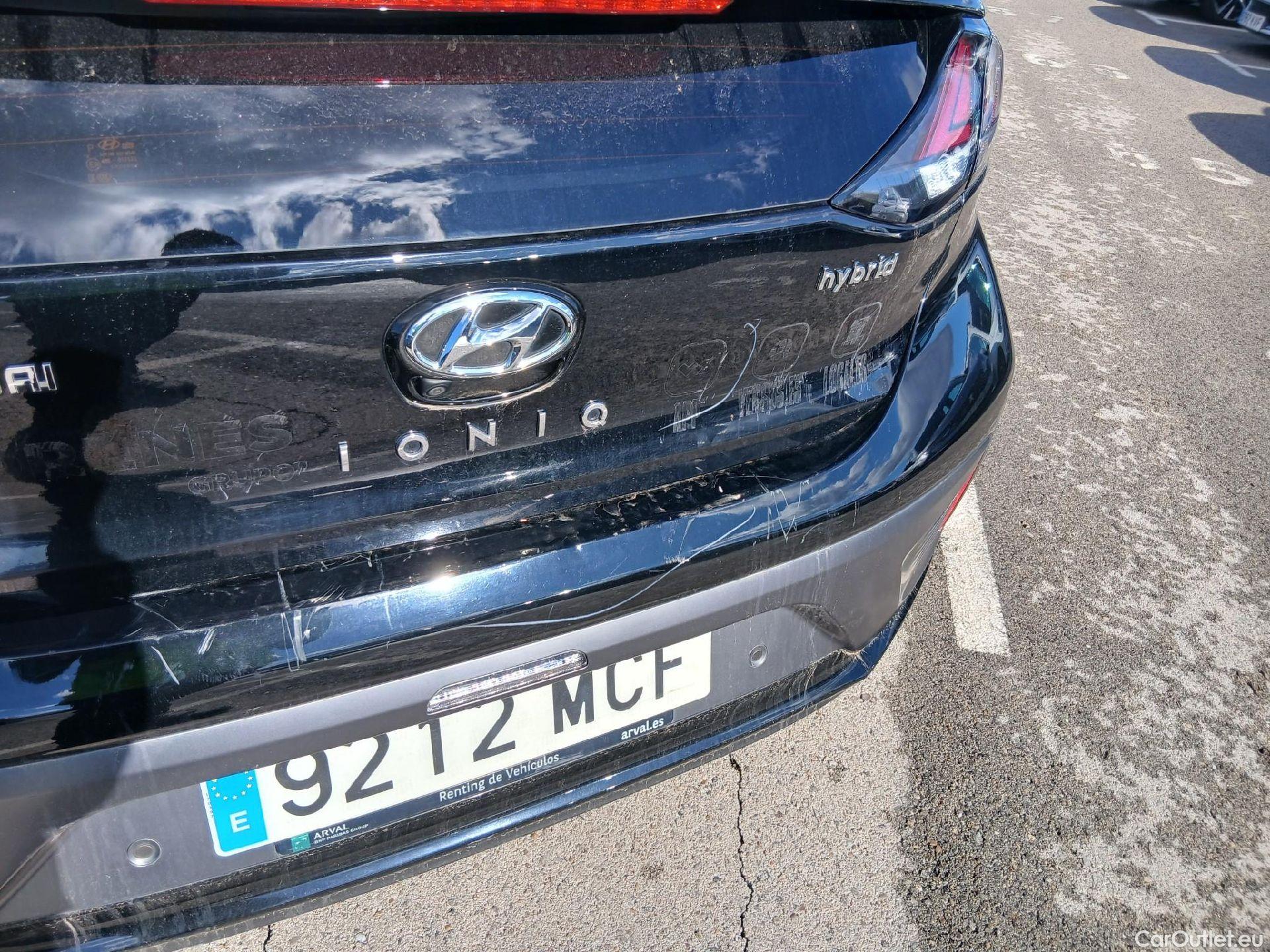  Hyundai   Ioniq HYUNDAI / 2019 / 5P / berlina con portón 1.6 GDI HEV Tecno DCT #37