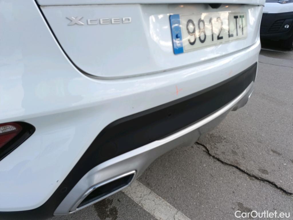  KIA  XCeed KIA  / 2019 / 5P / todoterreno 1.0 T-GDi Drive 88kW (120CV) #19