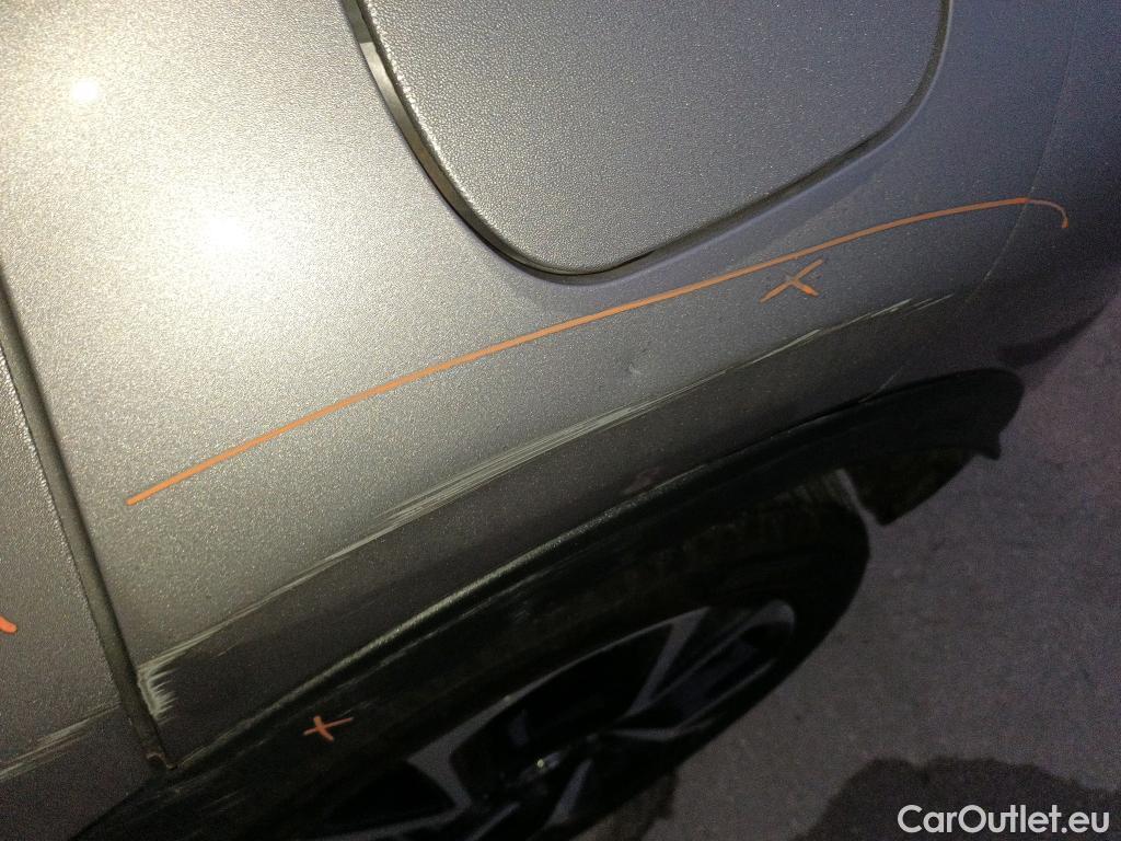  Toyota  C-HR TOYOTA  / 2016 / 5P / todoterreno 1.8 125H Advance (CX) #2