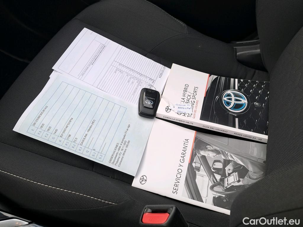  Toyota  Corolla TOYOTA  / 2019 / 5P / familiar 1.8 125H ACTIVE TECH E-CVT TOU SPORT #2