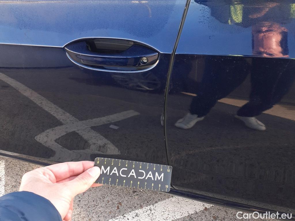  Volkswagen  Golf  VOLKSWAGEN / 2020 / 5P / berlina con portón 2.0 TDI 85kW (115CV) #3