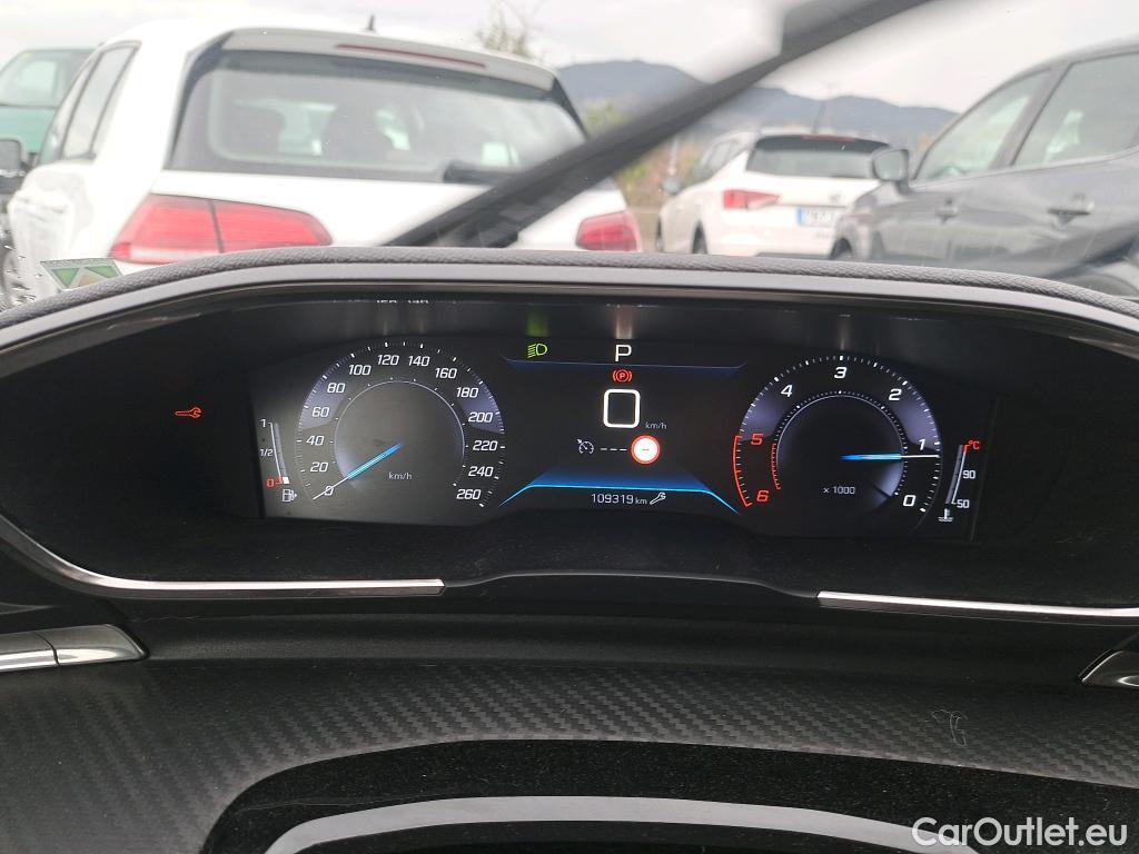  Peugeot  508 PEUGEOT  / 2018 / 5P / berlina con portón 5P Active Pack BlueHDi 130 S&S EAT8 (AC) #28