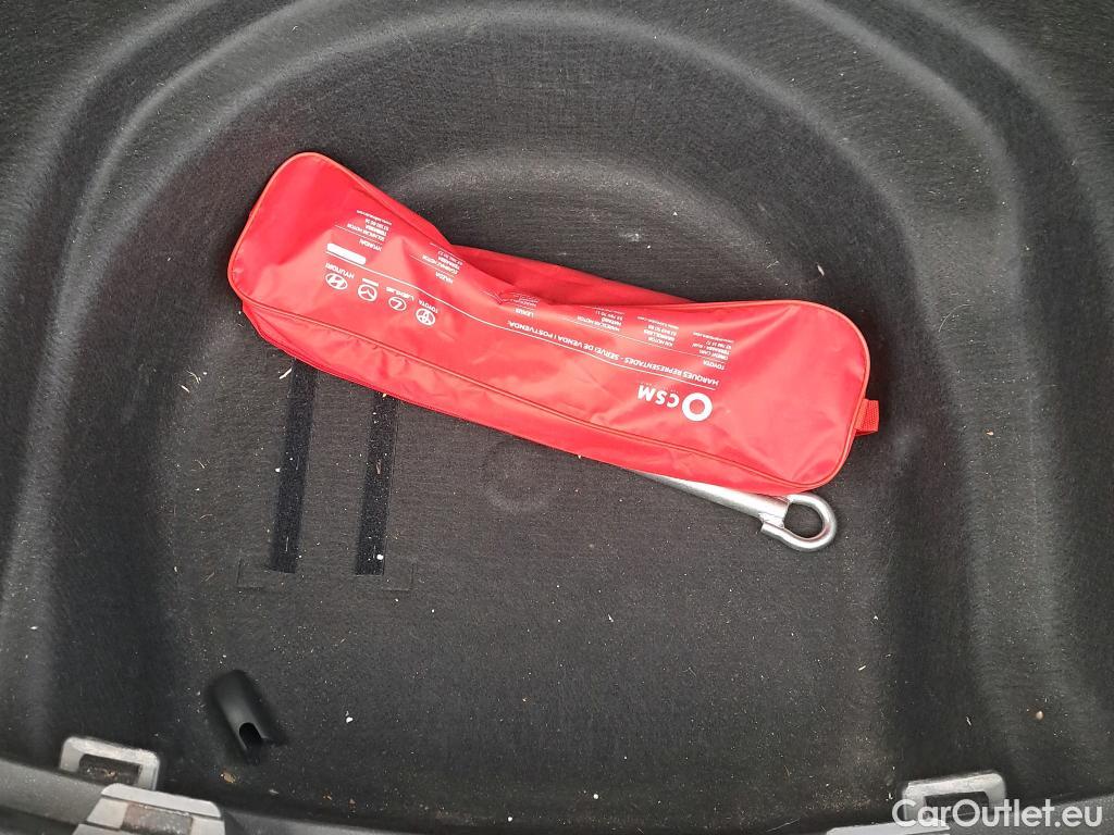  Toyota  Corolla TOYOTA  / 2019 / 5P / familiar 1.8 125H ACTIVE TECH E-CVT TOU SPORT #4